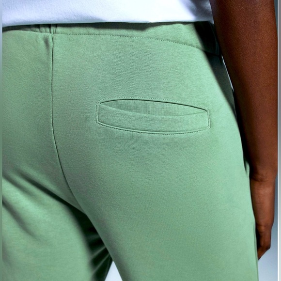 ON- Swiss Engineering Fern Green Club Pant Joggers. Size L - Picture 5 of 5